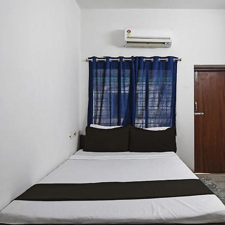 Oyo Hotel Chinar Park Calcuta Exterior foto