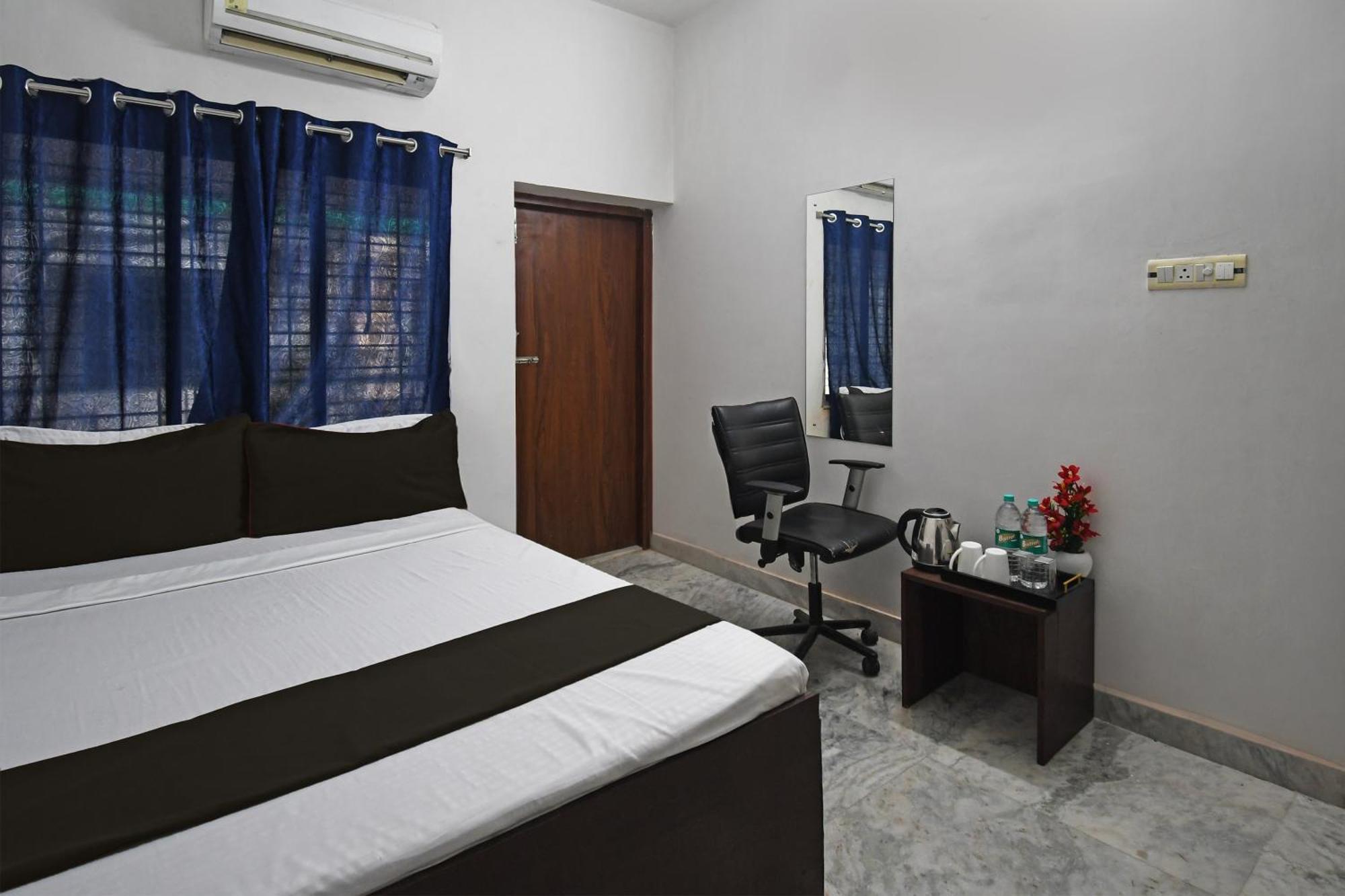 Oyo Hotel Chinar Park Calcuta Exterior foto