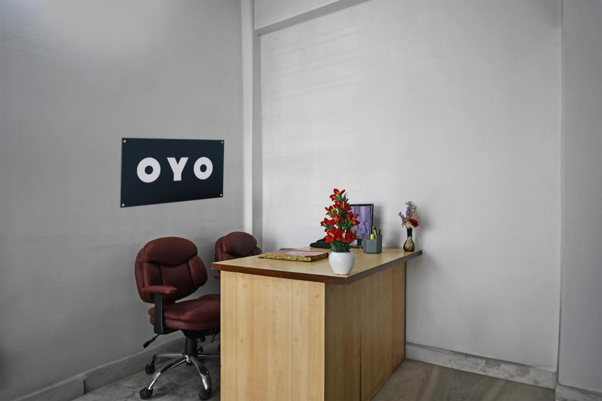 Oyo Hotel Chinar Park Calcuta Exterior foto