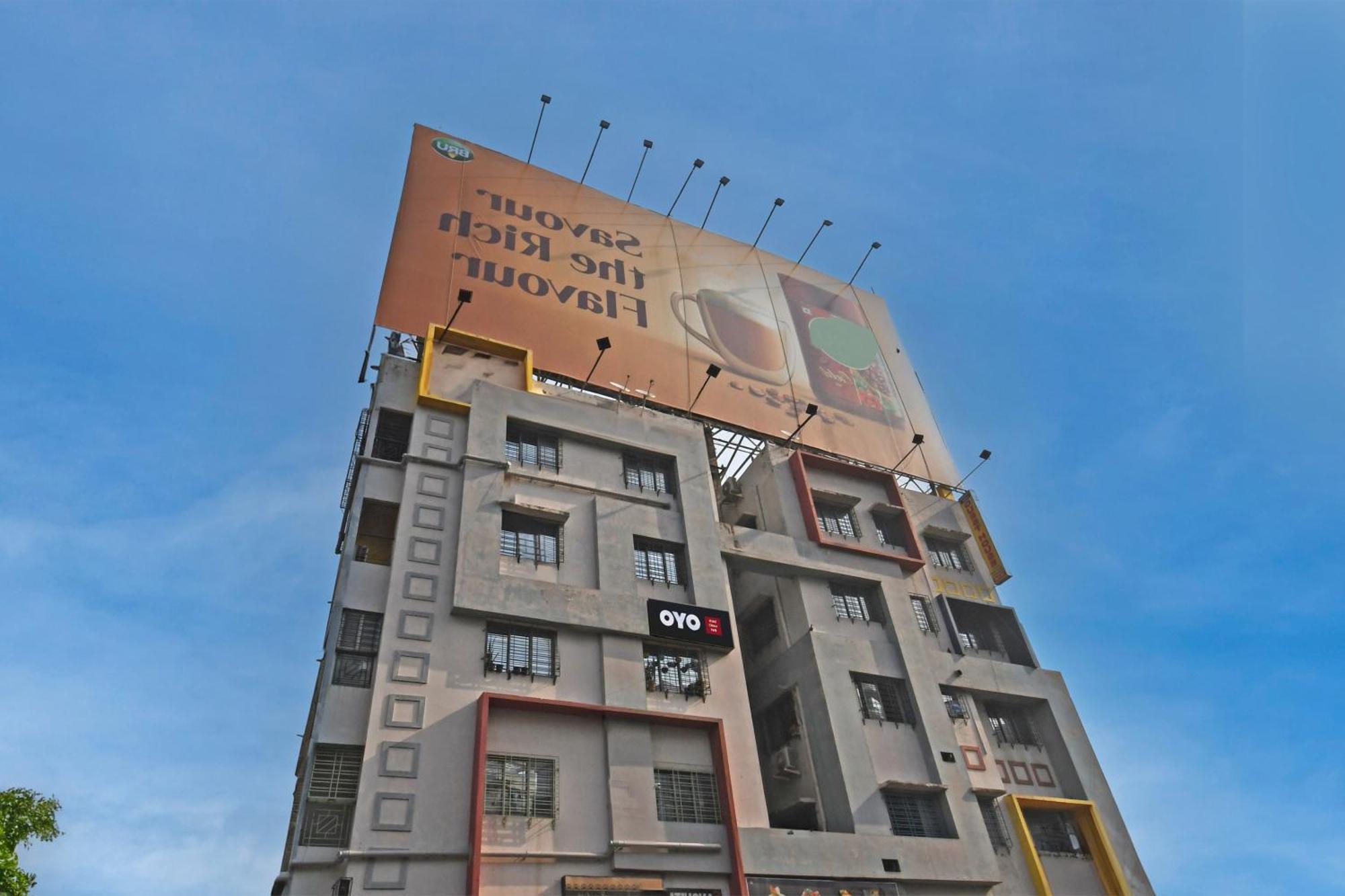 Oyo Hotel Chinar Park Calcuta Exterior foto