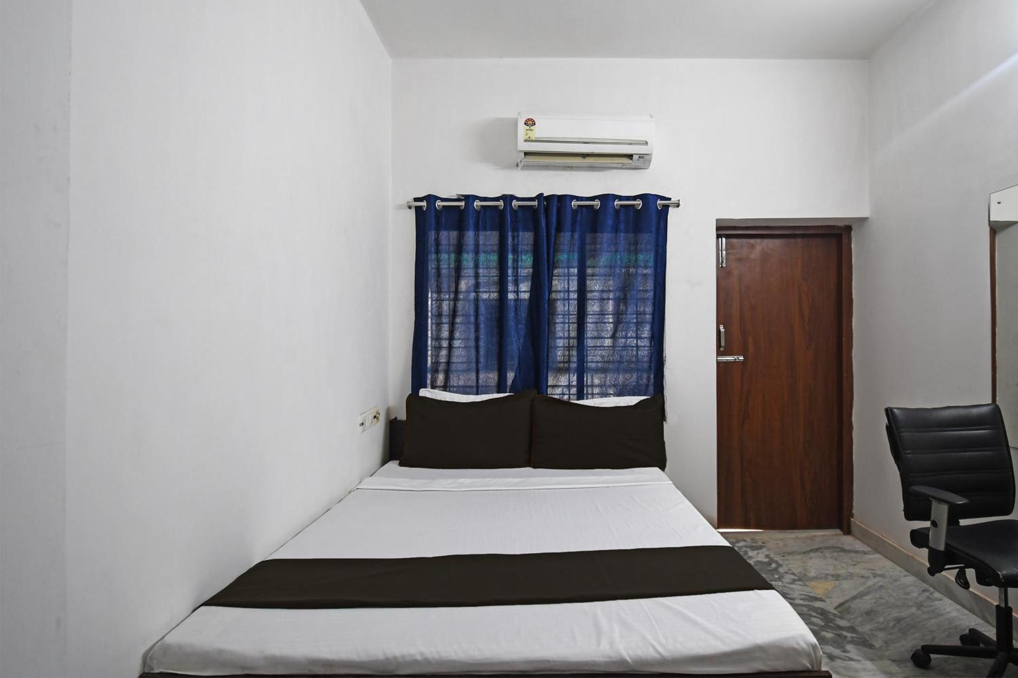 Oyo Hotel Chinar Park Calcuta Exterior foto